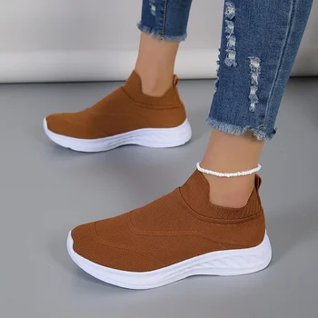 2023 נעלי נשים צבע מוצק של נשים Vulcanize נעליים מוכרים כמו חם להחליק על נעלי נשי עגול הבוהן שטוח תחתית נעלי ספורט