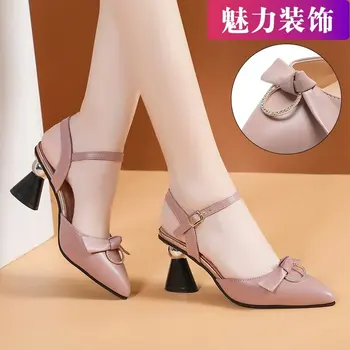 נשים 2023 הצביע הבוהן סנדלי קיץ אופנה חדשה כל-התאמה חלול Baotou עקבים גבוהים של נשים עור רך חזרה ריק נעליים