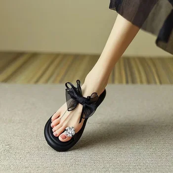 חדש קיץ נשים קשת אופנה נעלי נעלי פלטפורמה דירות קריסטל נוח Slip שאינם השמלה כפכפים Chaussures פאטאל 2023