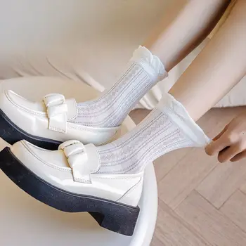 לוליטה המתוקה בנות גרביים בלבן נשים חלול החוצה רשת לנשימה גרביים ארוכות אופנה יפנית מוצק צבע שחור לבן נשים גרביים